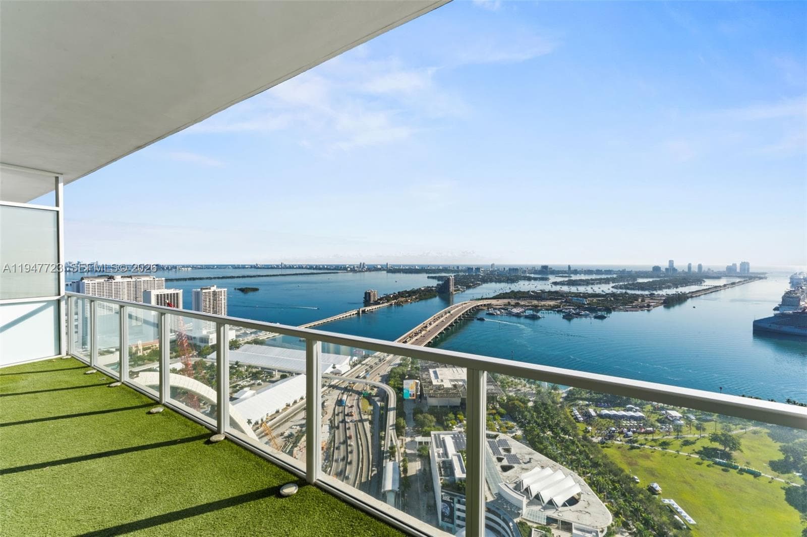 1100 Biscayne Blvd 4502 photo 3