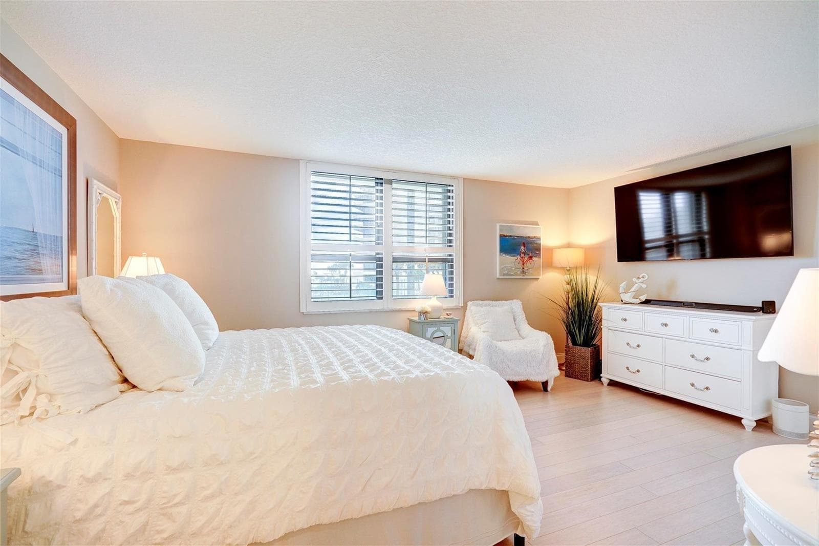 5480 N Ocean Drive B2a photo 12