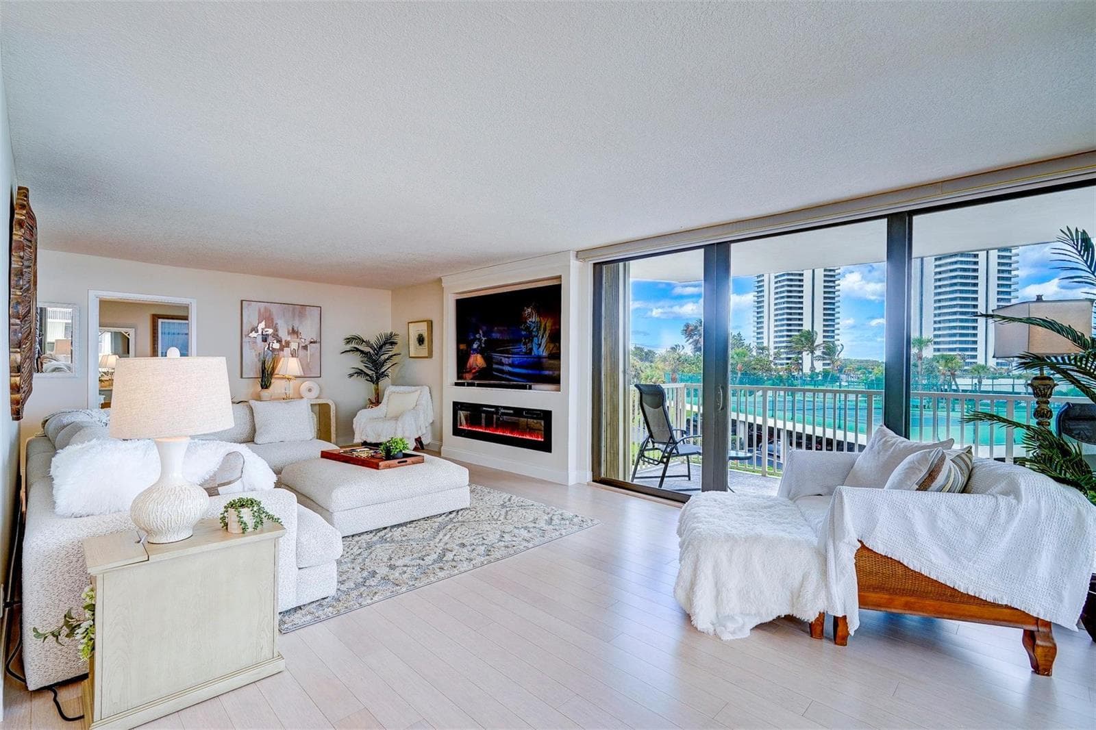 5480 N Ocean Drive B2a photo 3