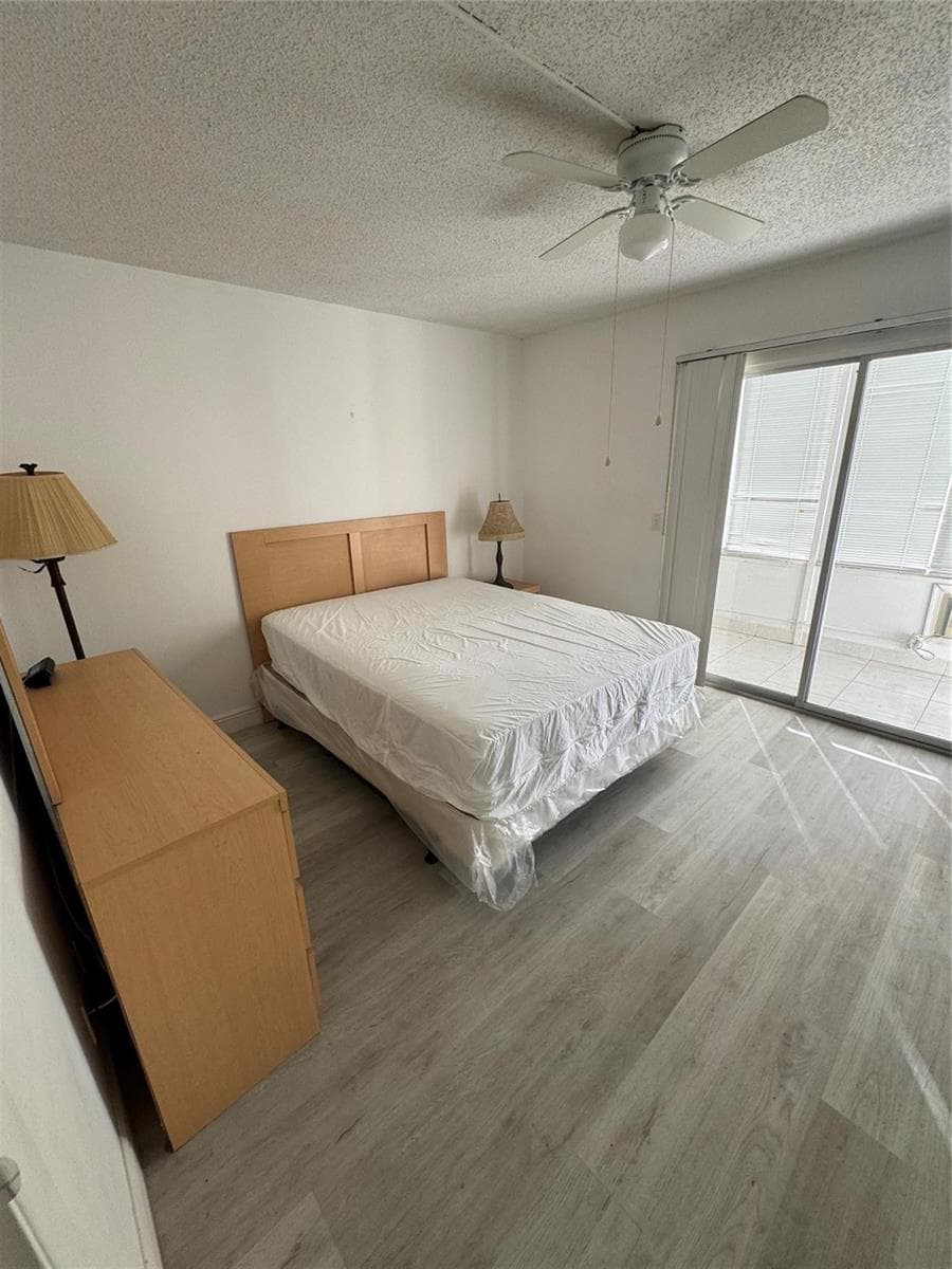 295 Newport T 295 photo 12