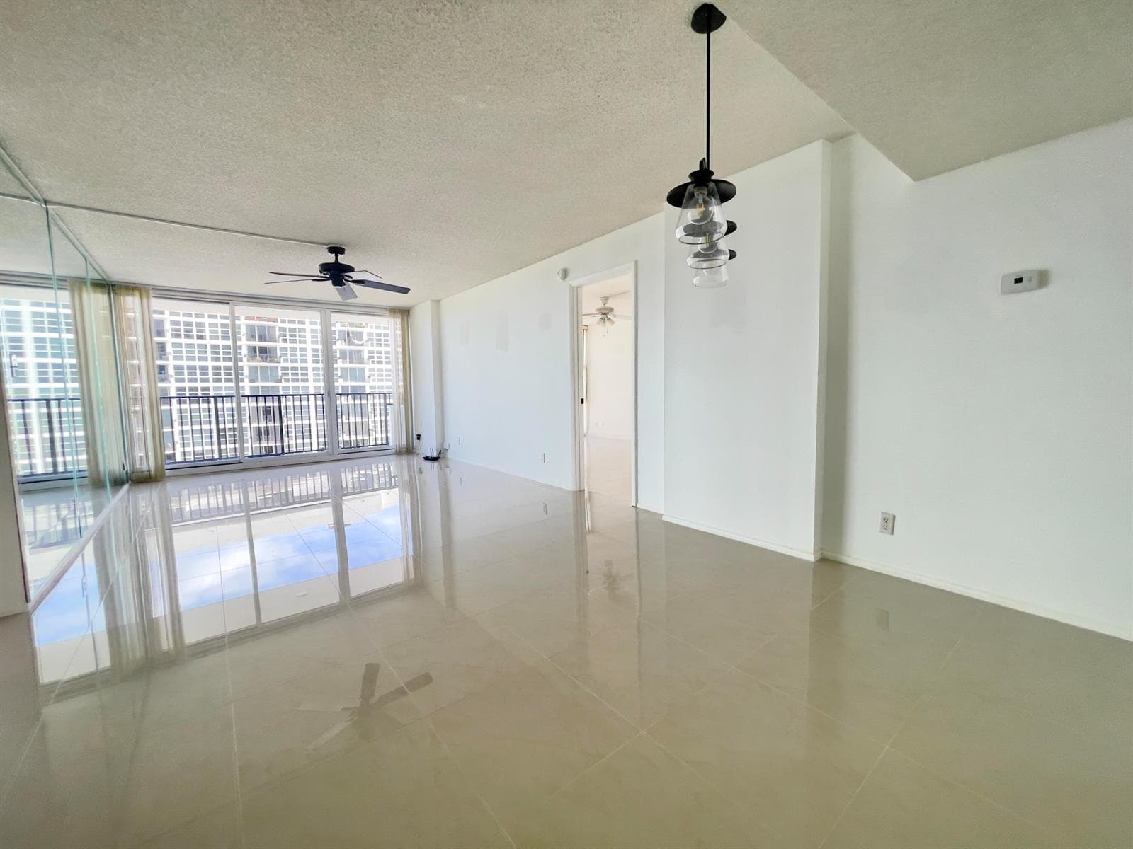 525 N Ocean Boulevard 1422 photo 5