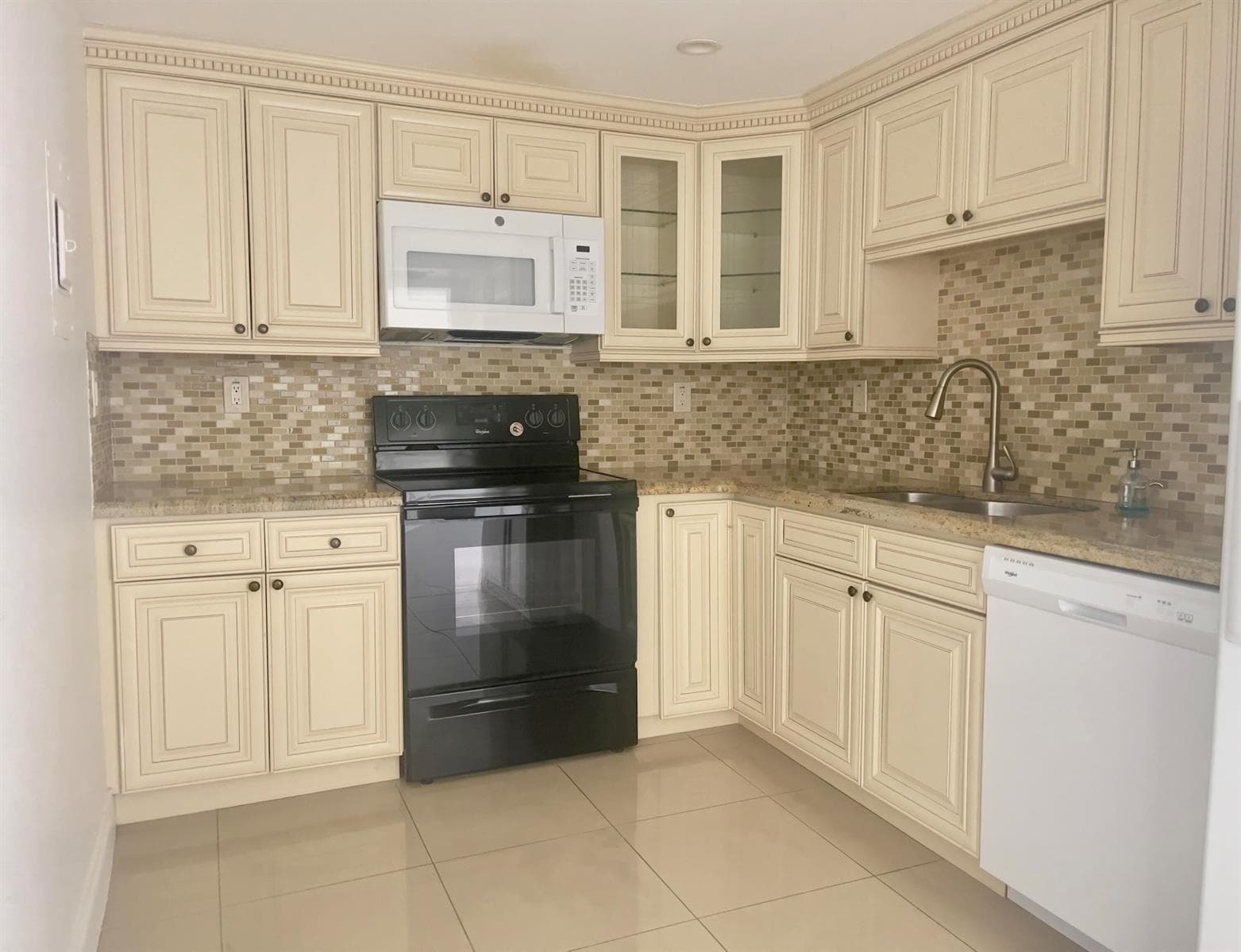525 N Ocean Boulevard 1422 photo 11