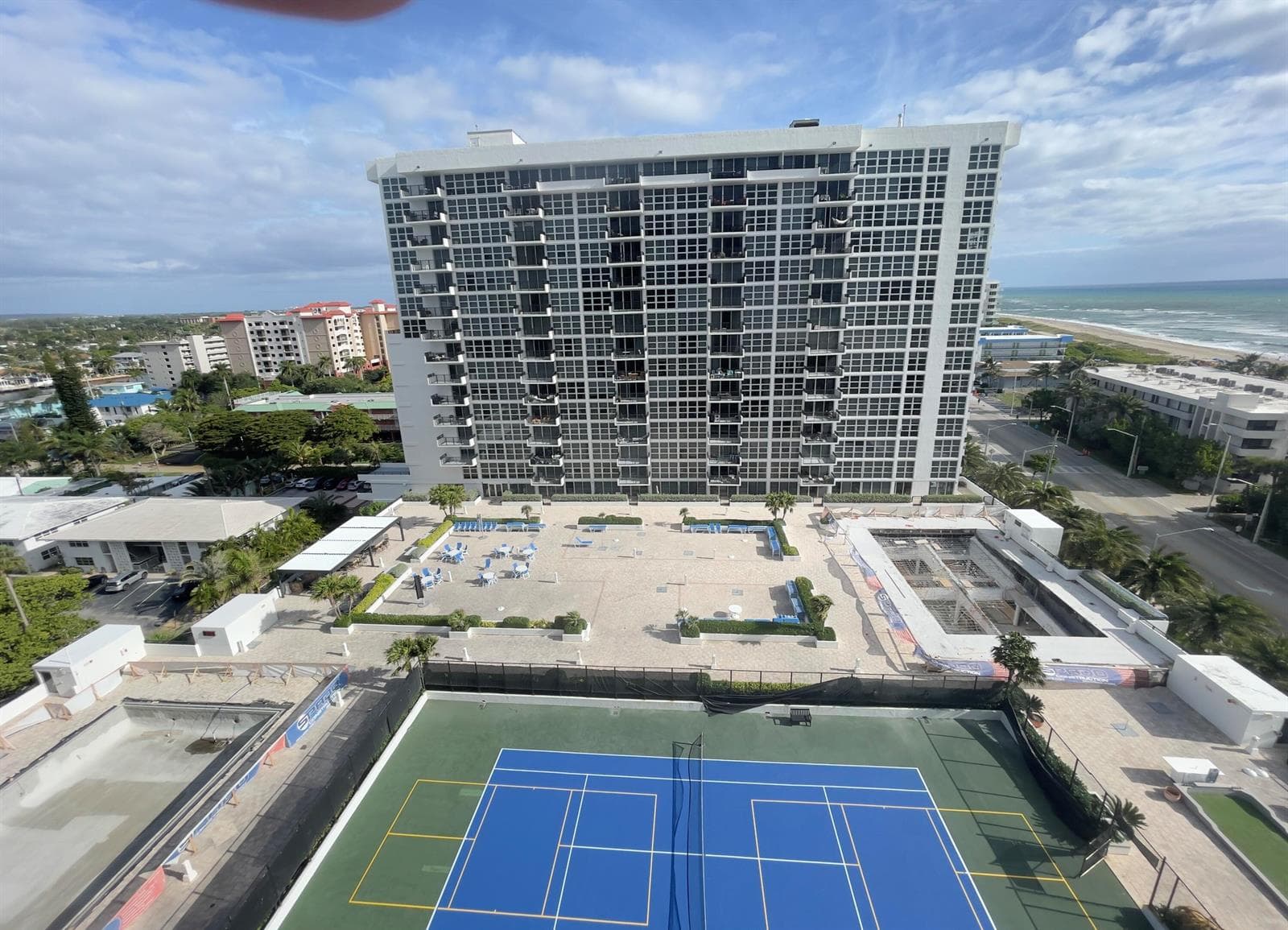 525 N Ocean Boulevard 1422 photo 19