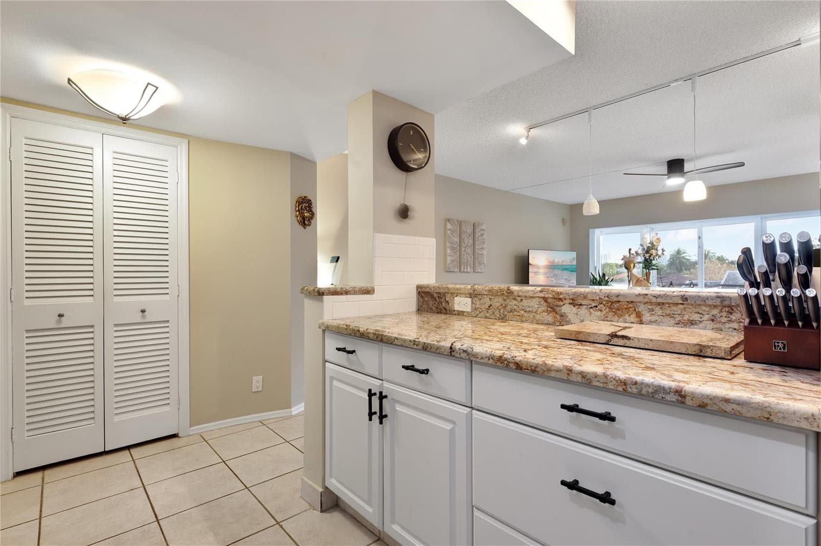 3050 NE 47th Court 205 photo 12