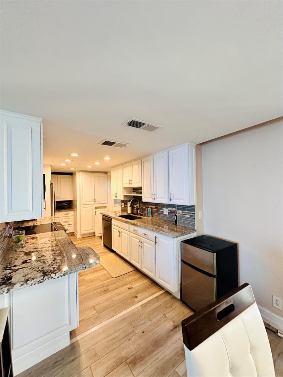 5400 N Ocean Drive 7b photo 25