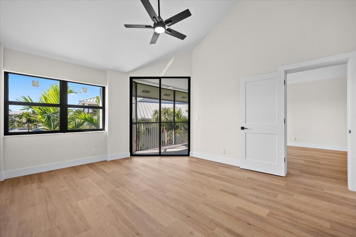 144 Bay Colony Drive N Penthouse photo 14