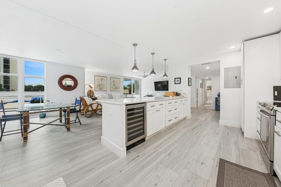 2200 S Ocean Boulevard 203 photo 1