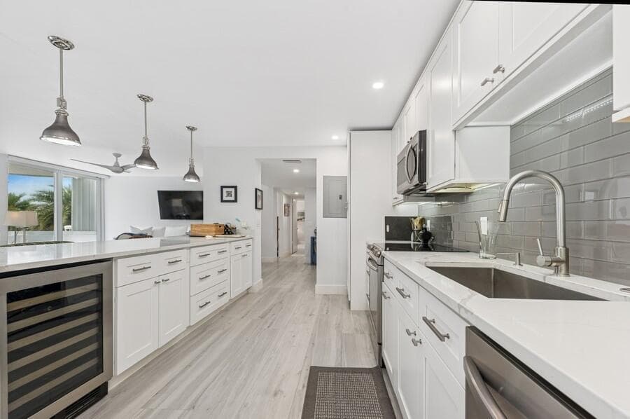 2200 S Ocean Boulevard 203 photo 4
