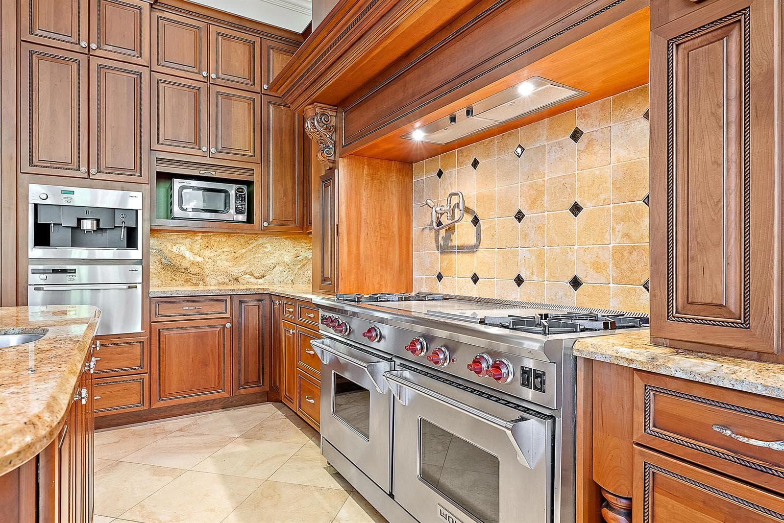 849 Harbour Isle Place photo 11