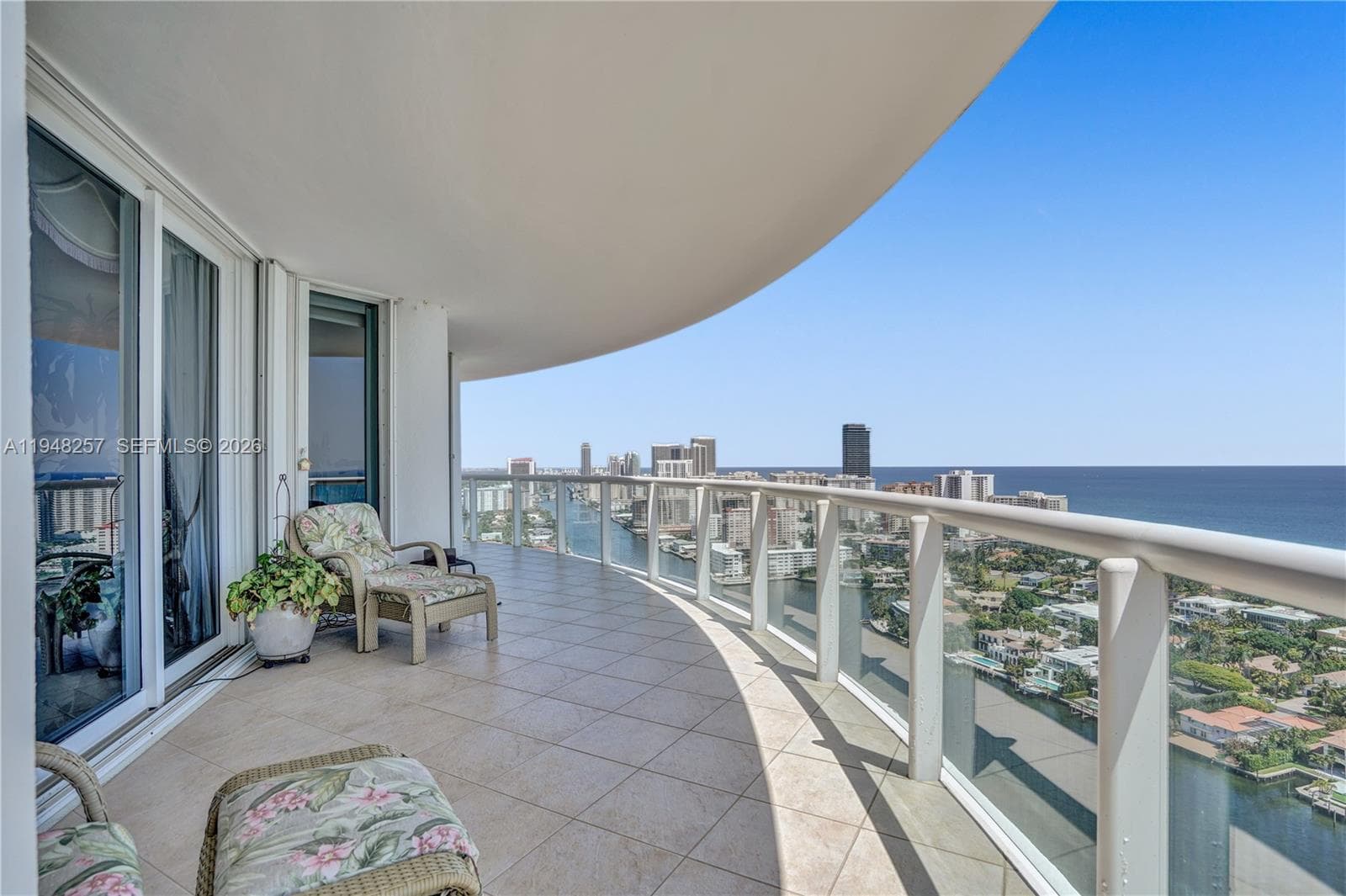 21050 Point Pl 3104 photo 2