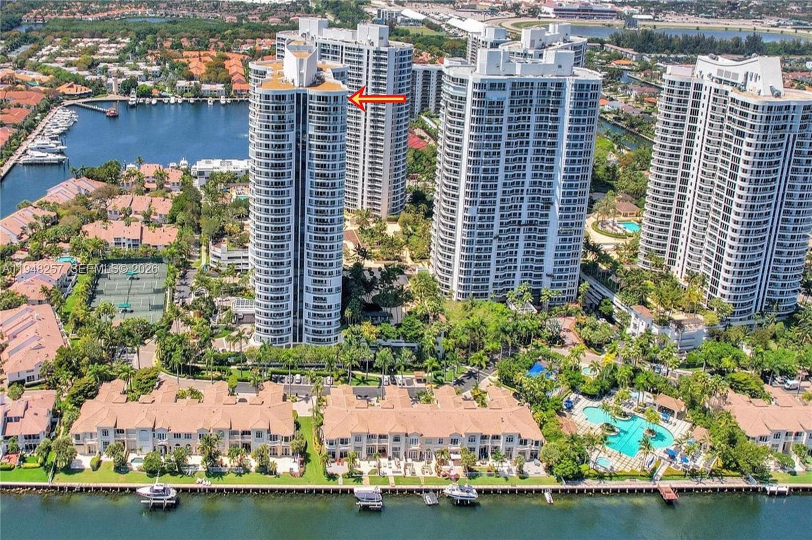 21050 Point Pl 3104 photo 1