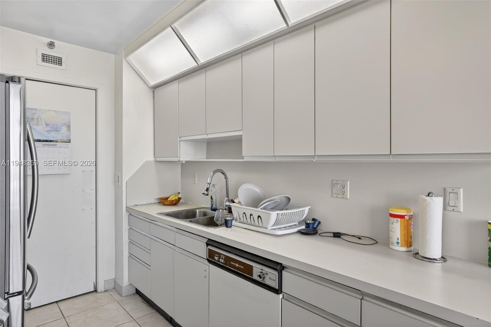 19355 Turnberry Way 8L photo 17