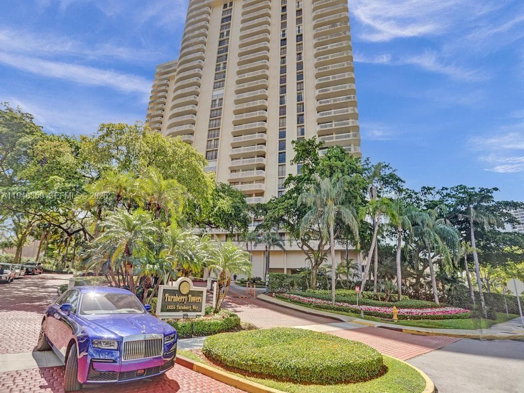 19355 Turnberry Way 8L photo 10