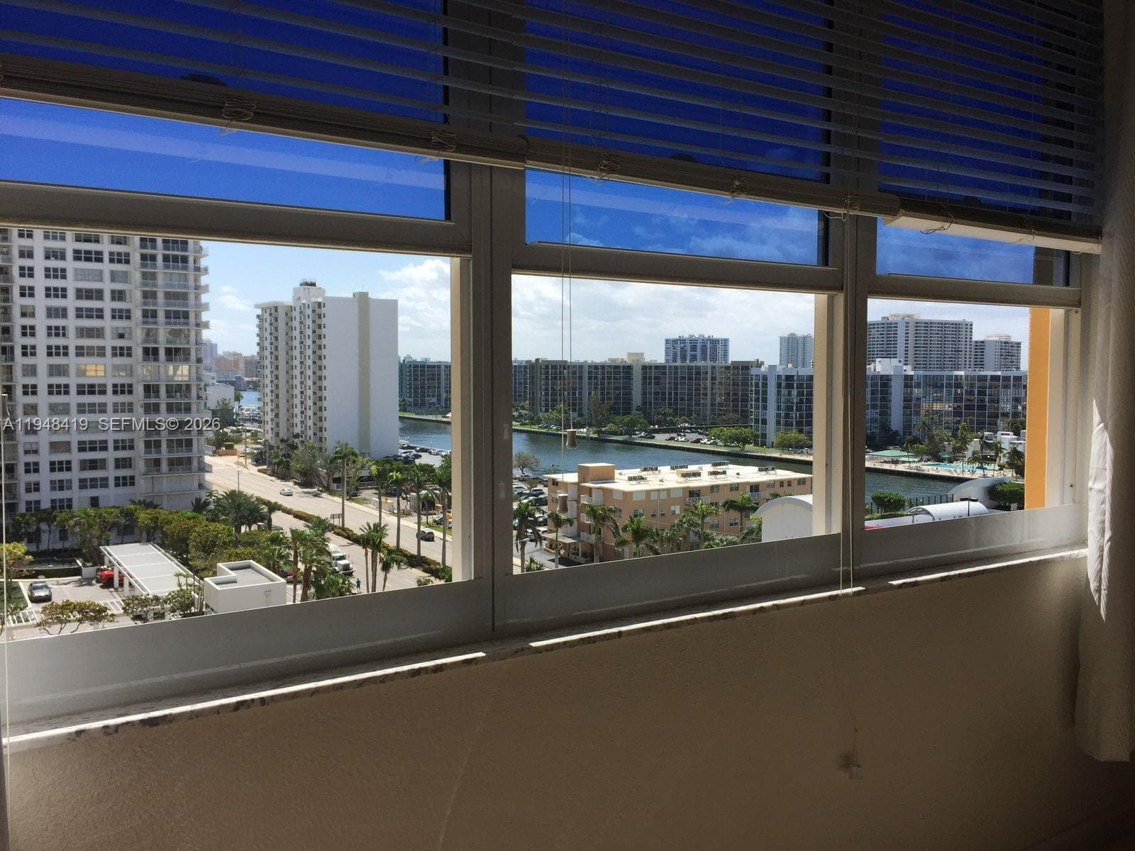 2501 Ocean Dr 1033 photo 17