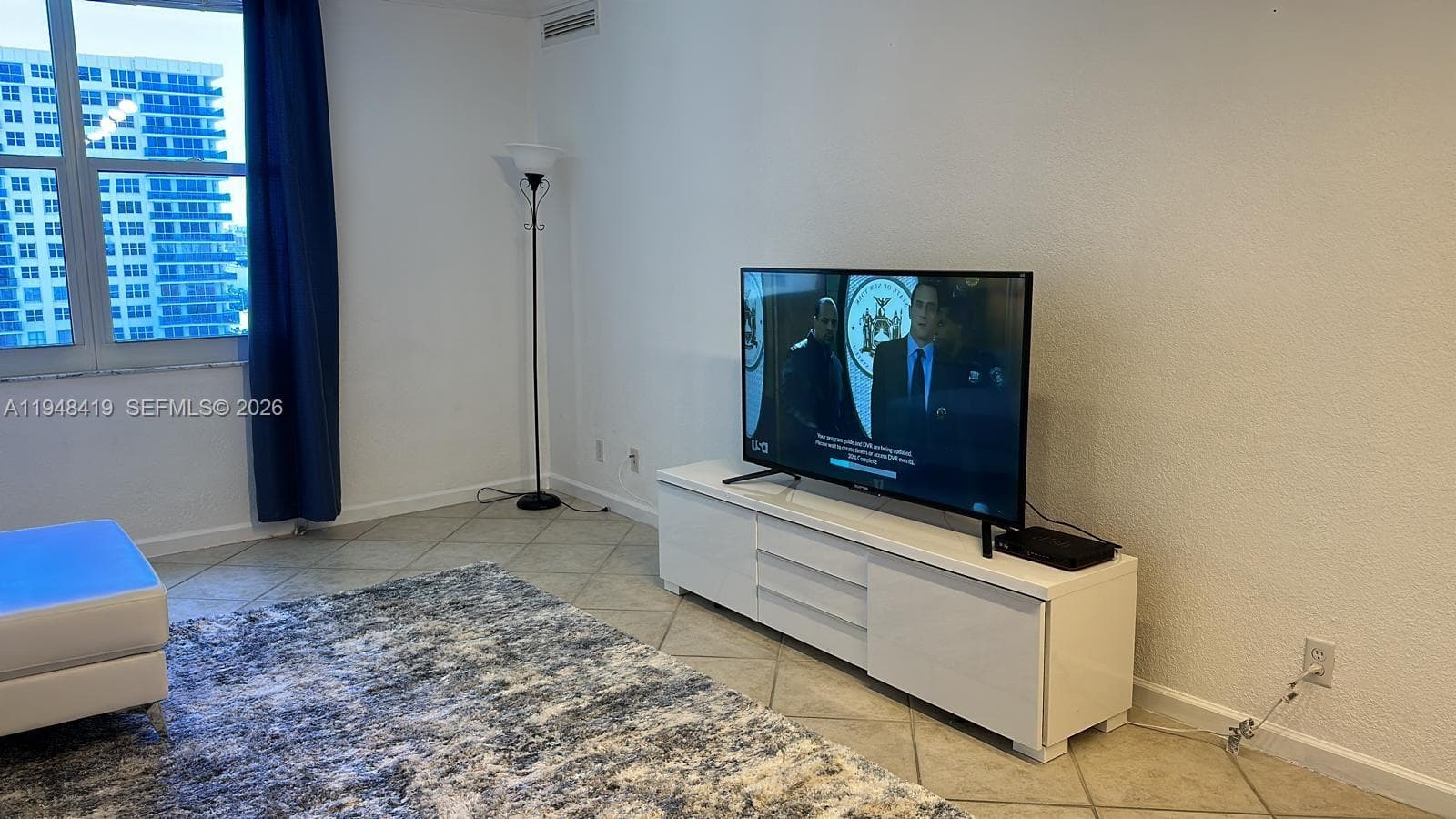 2501 Ocean Dr 1033 photo 5