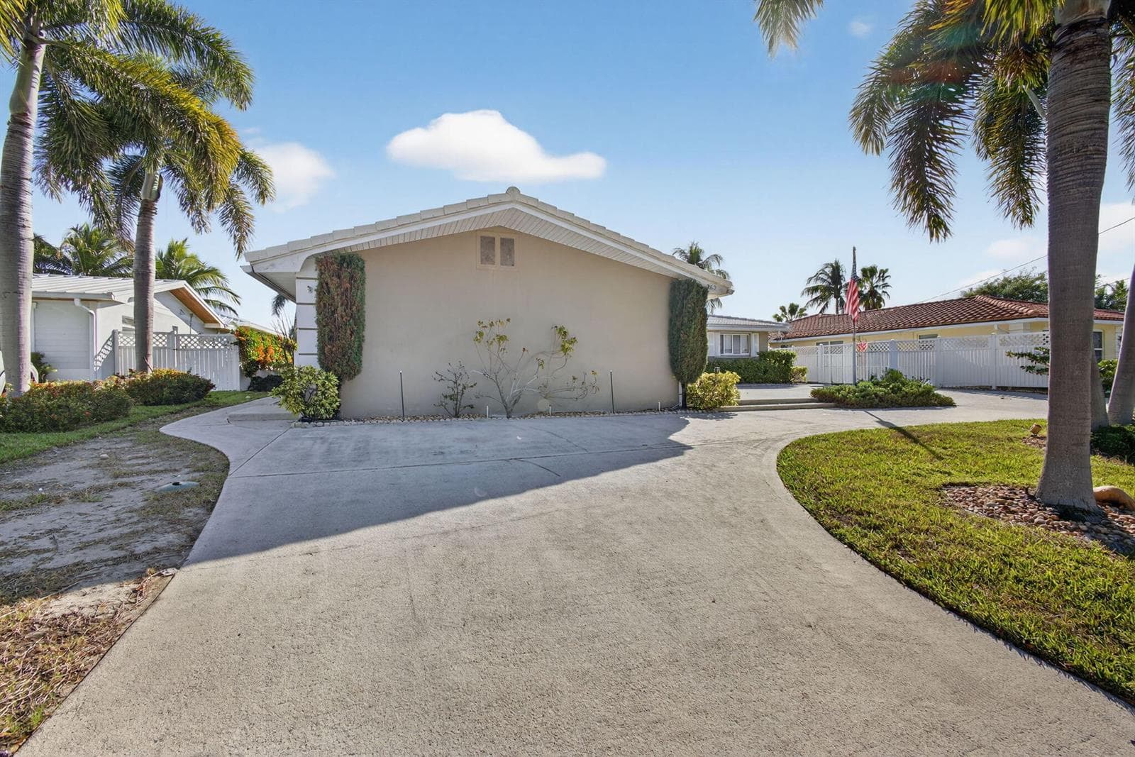 752 Lagoon Drive photo 22