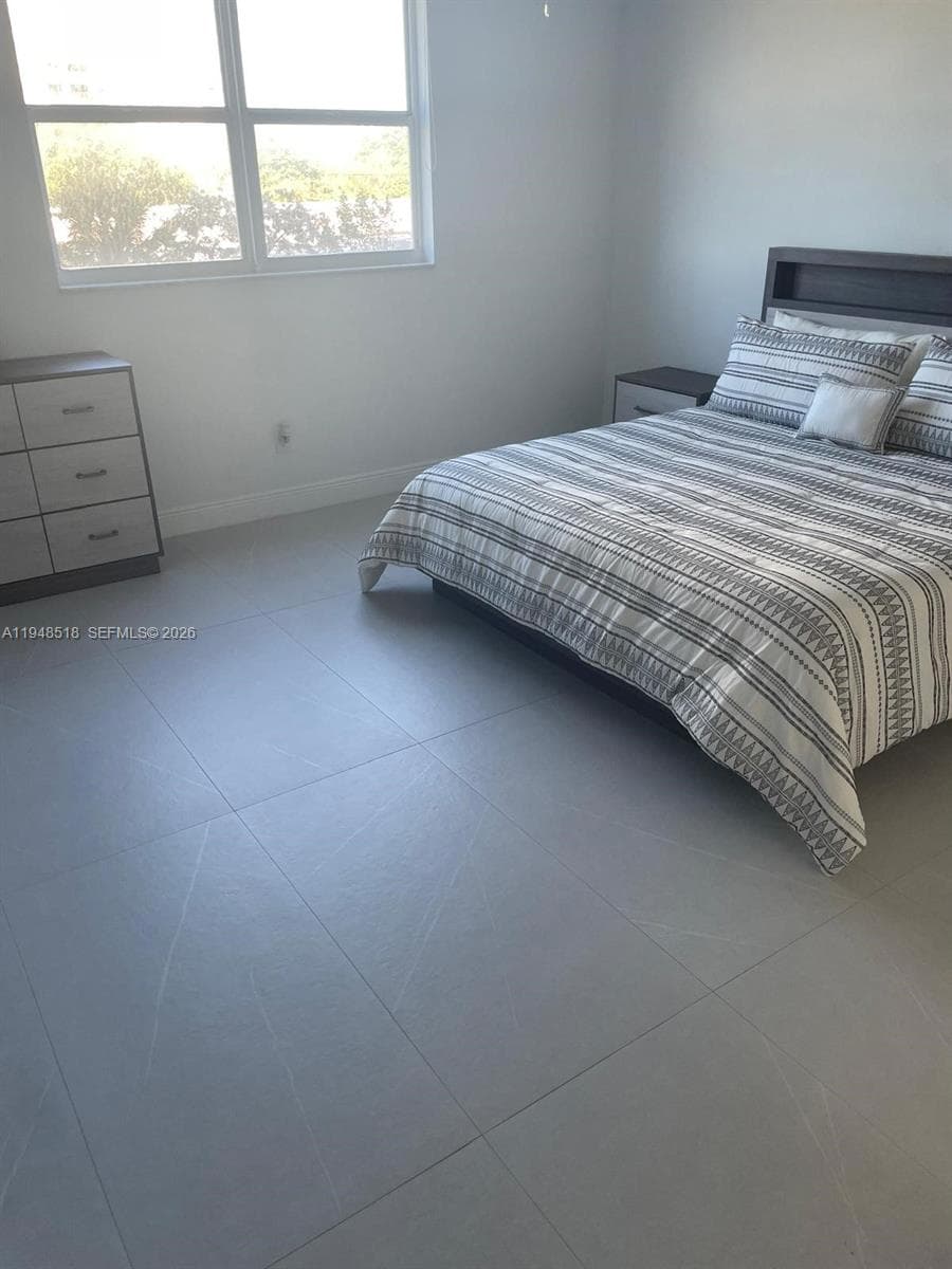 1401 Ocean Dr 302 photo 7
