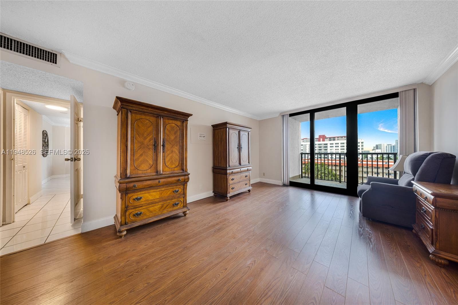 2017 Ocean Dr 706 photo 17