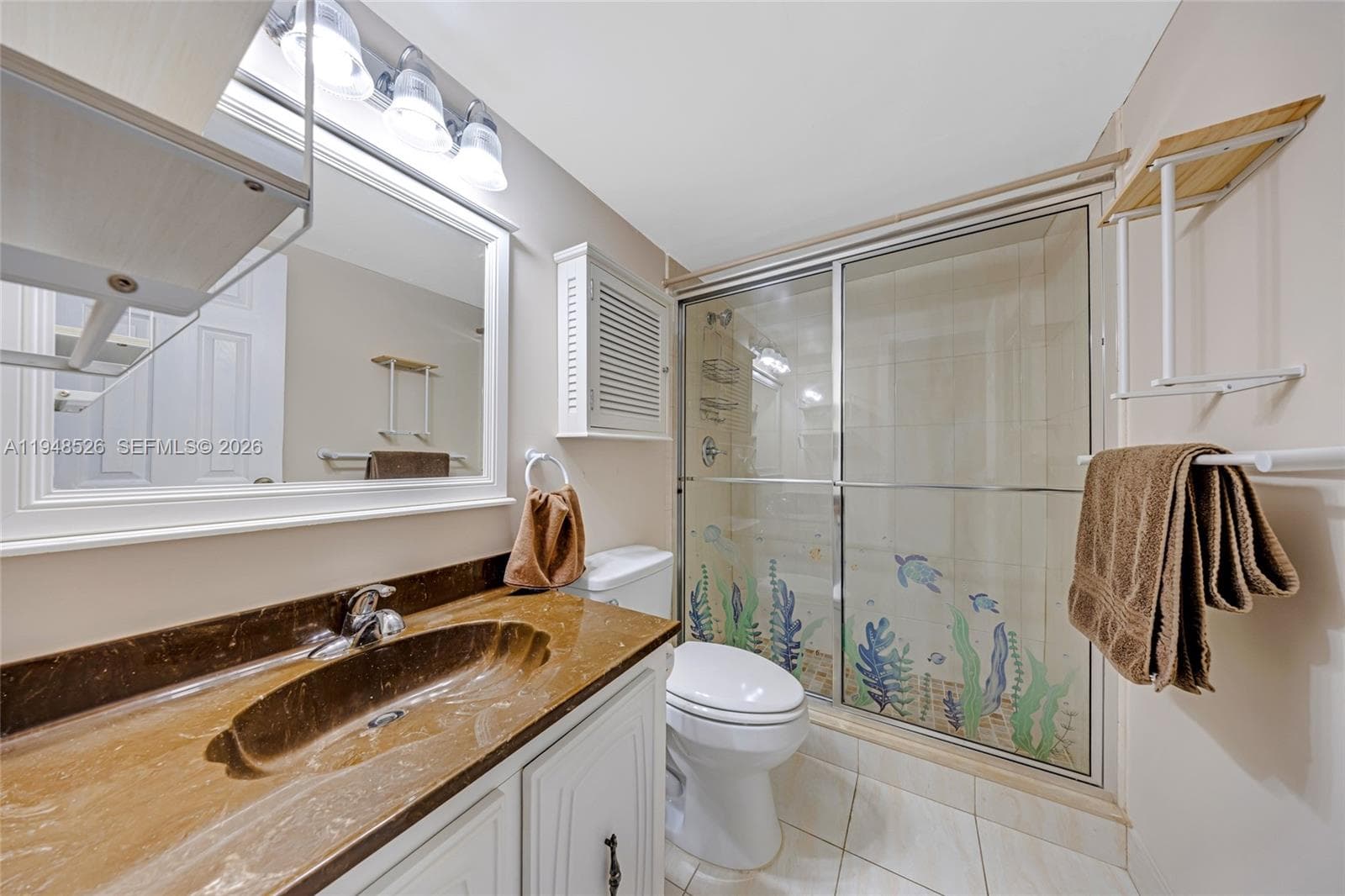 2017 Ocean Dr 706 photo 12