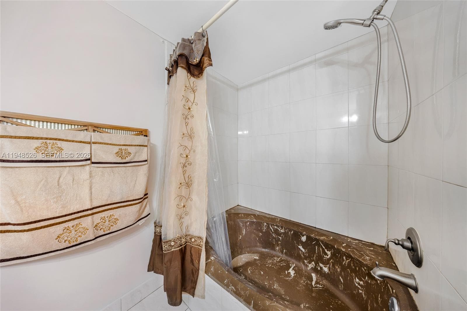 2017 Ocean Dr 706 photo 22