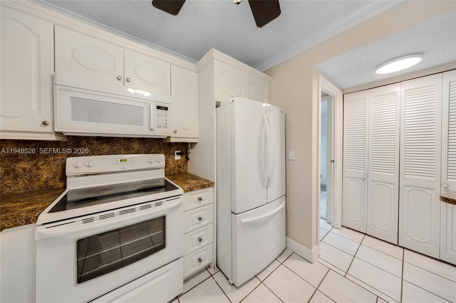 2017 Ocean Dr 706 photo 15