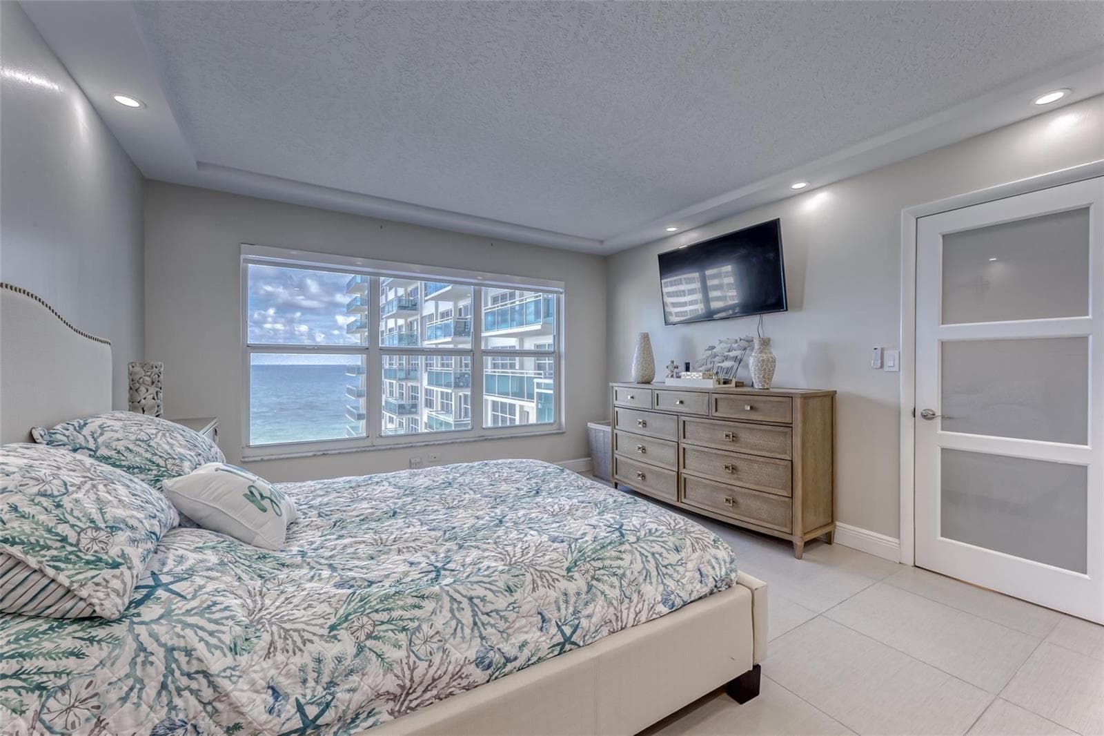 3900 Galt Ocean Drive 712 photo 5