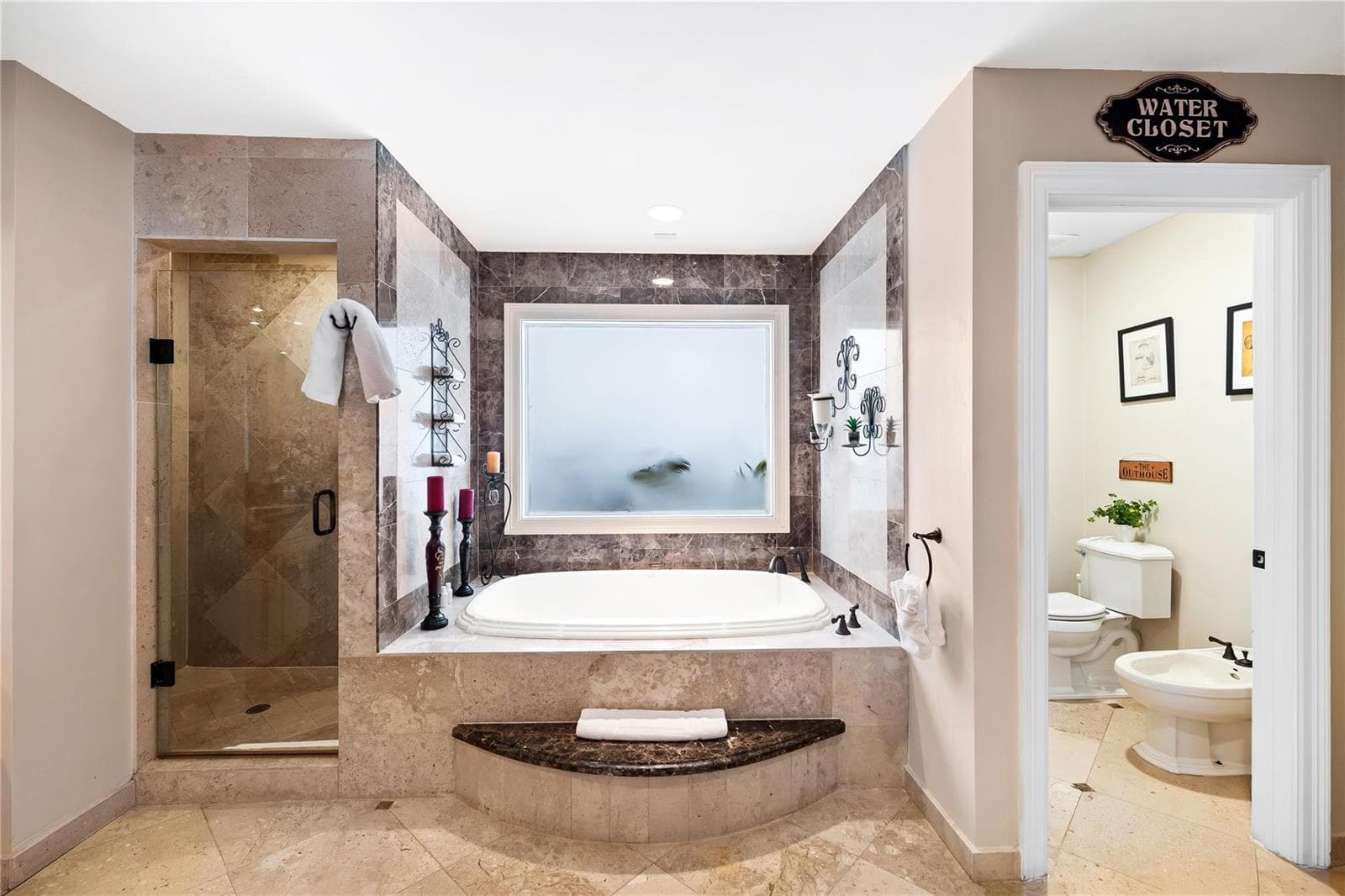 1600 S Ocean Drive photo 17