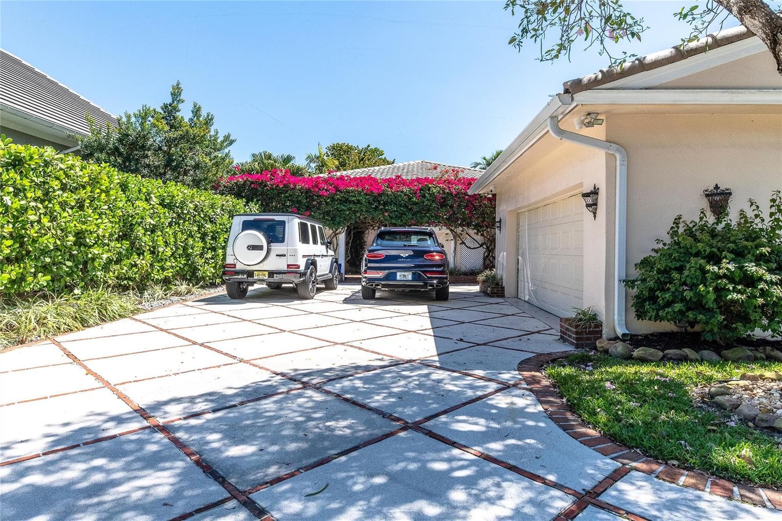 1600 S Ocean Drive photo 4