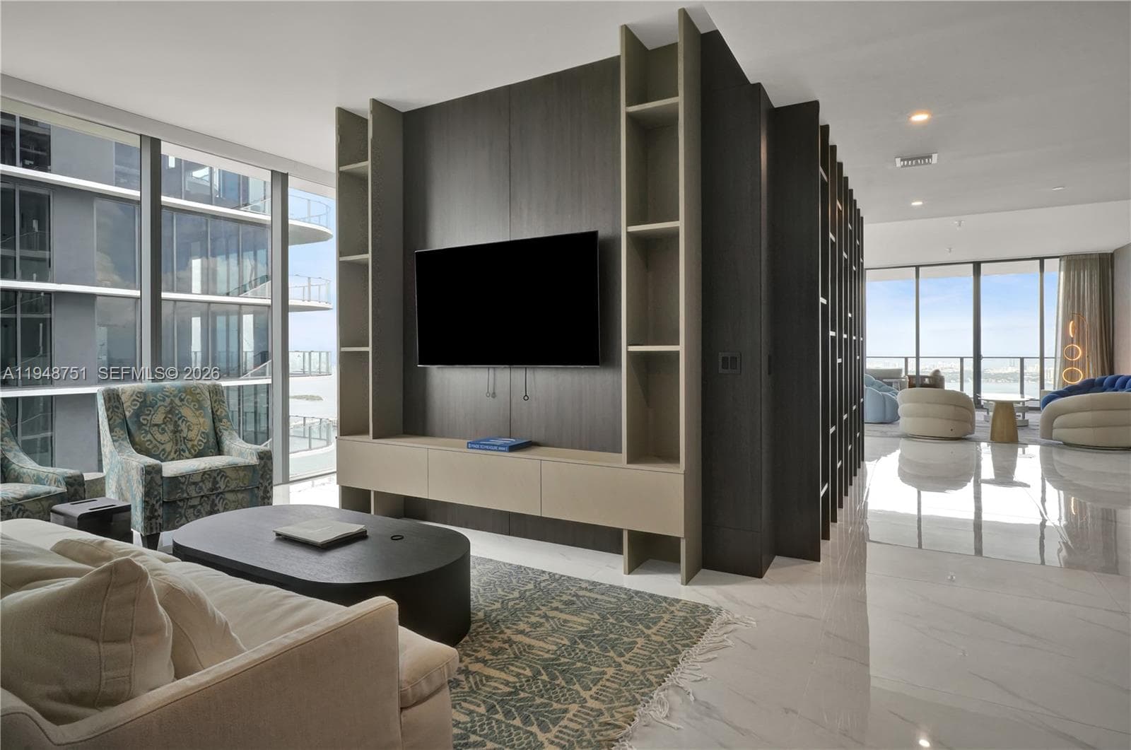700 NE 24 PH5801 photo 13