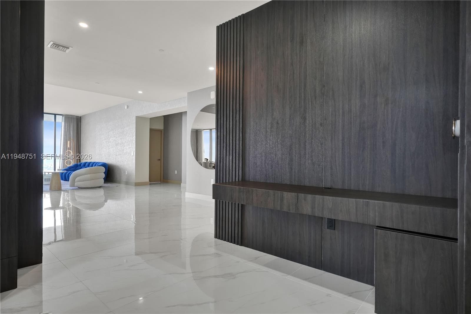 700 NE 24 PH5801 photo 15