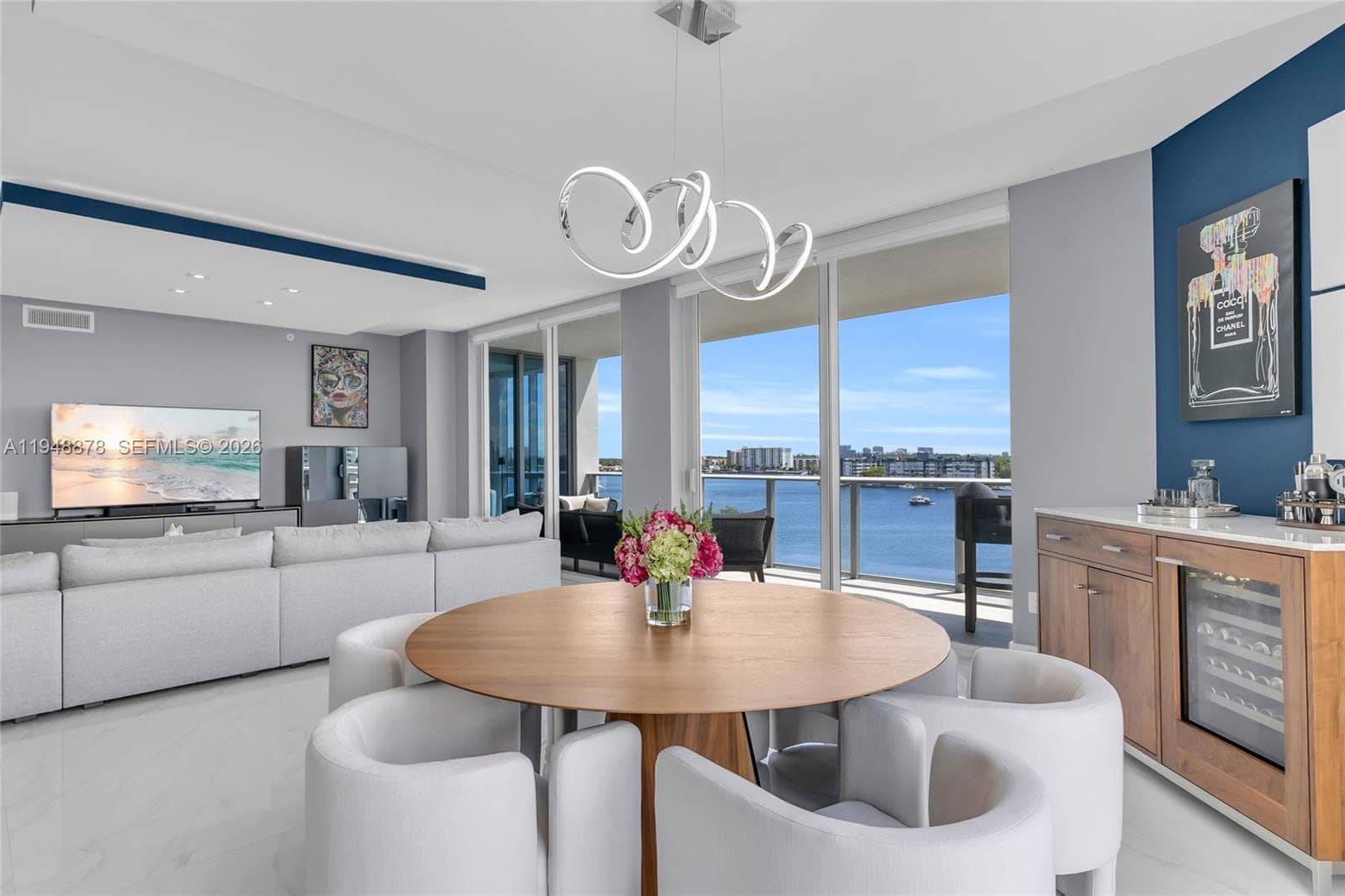 17111 Biscayne Blvd 602 photo 2