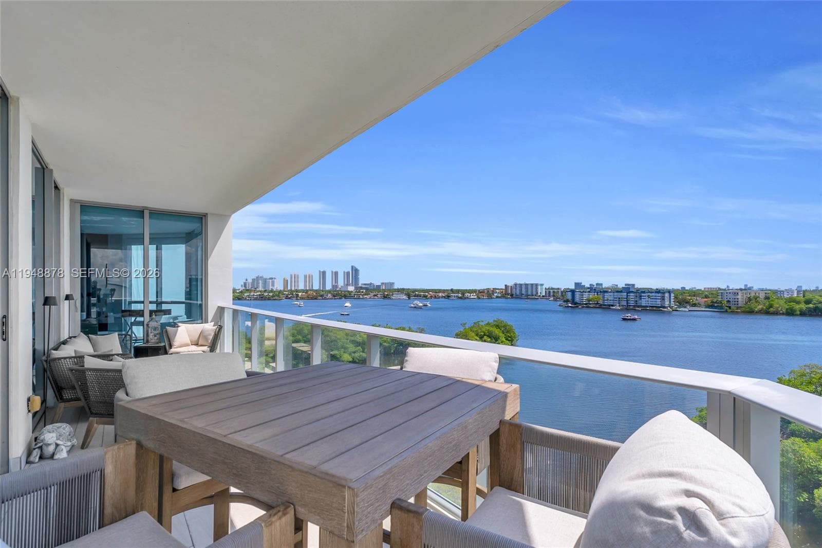17111 Biscayne Blvd 602 photo 16