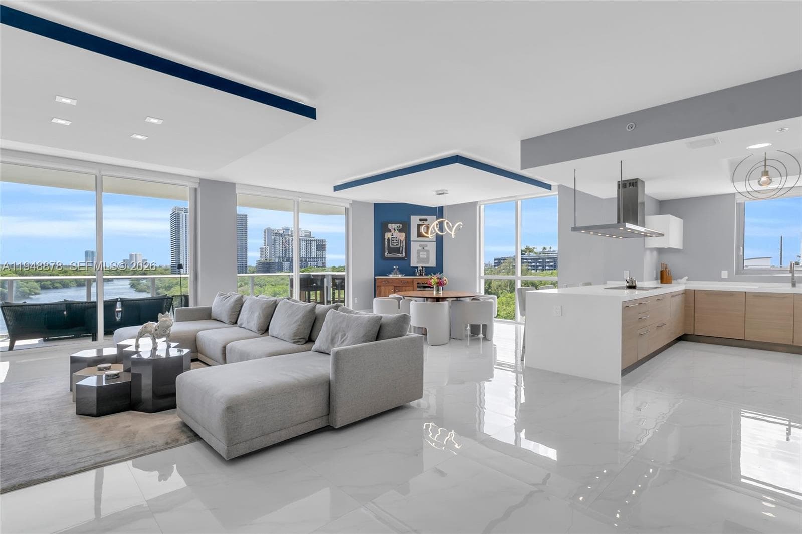 17111 Biscayne Blvd 602 photo 3