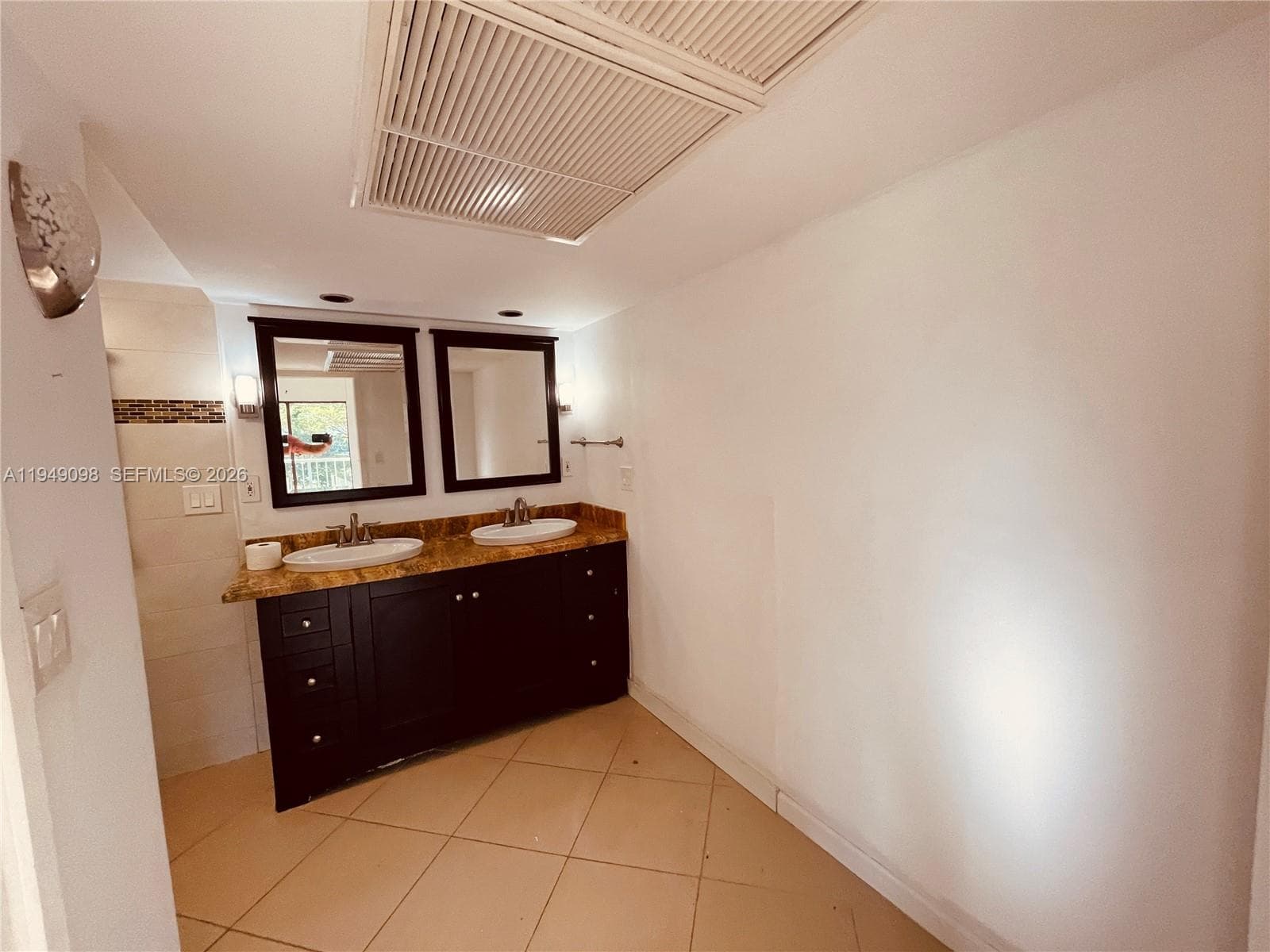 1650 115th St 311 photo 8