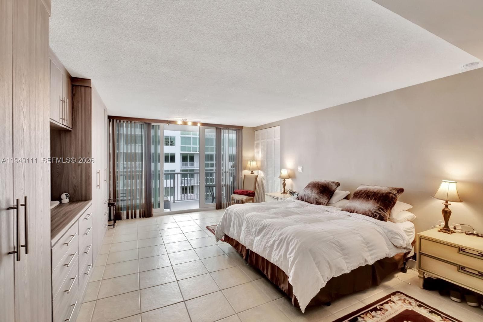 5401 Collins Ave 340 photo 16