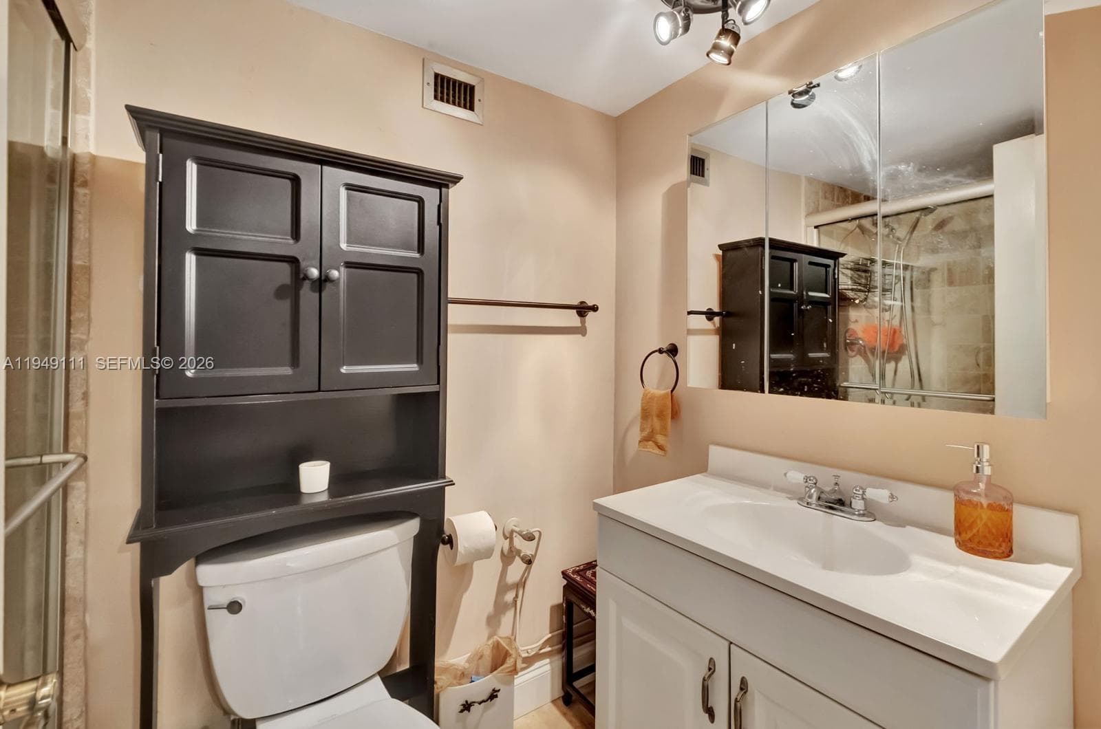 5401 Collins Ave 340 photo 14