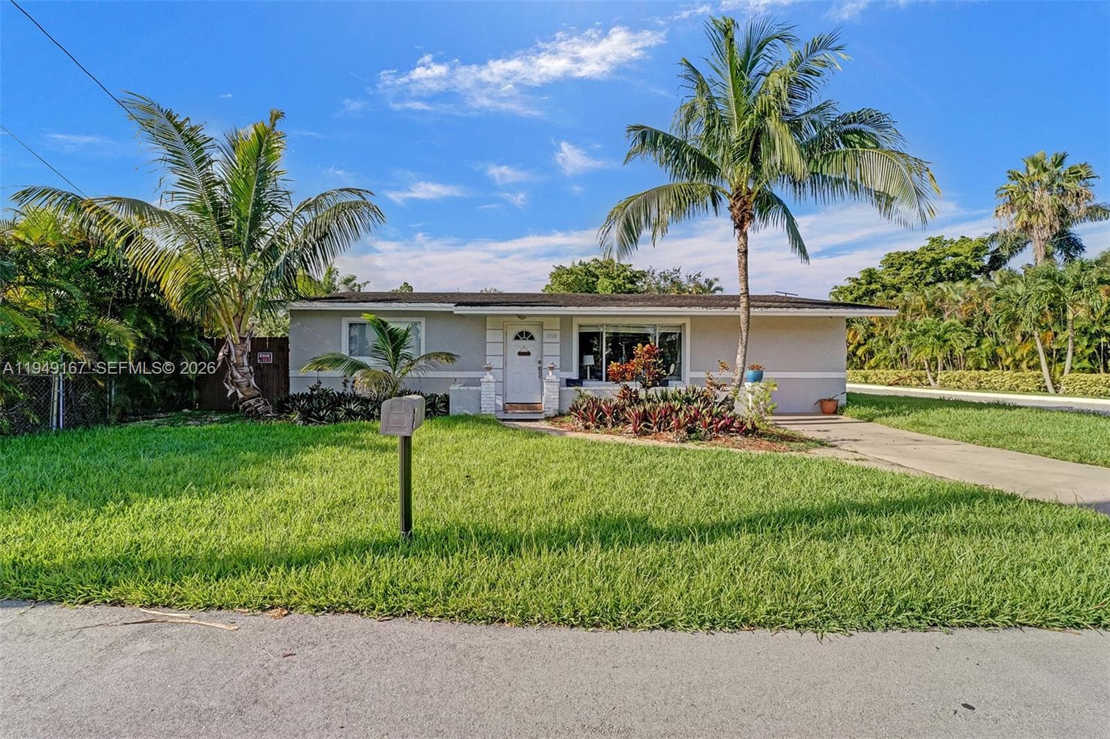 3730 SW 47th Ct 0 photo 2