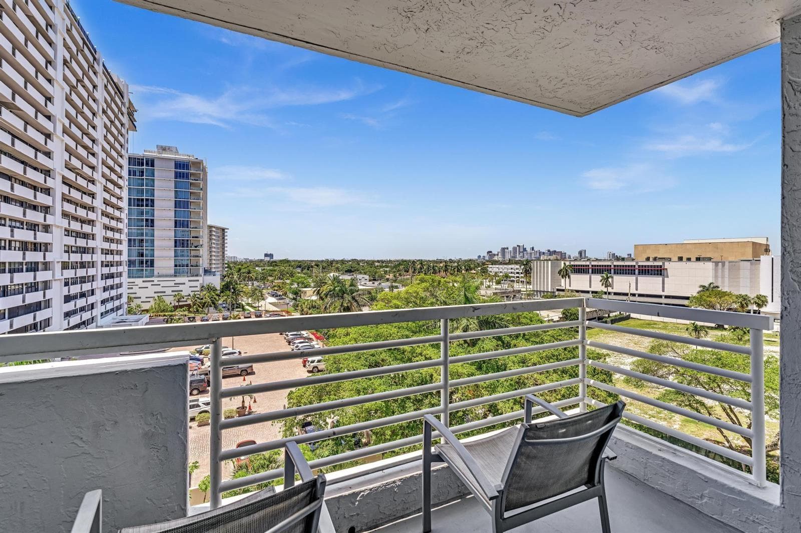 2670 E Sunrise Boulevard 607 photo 23