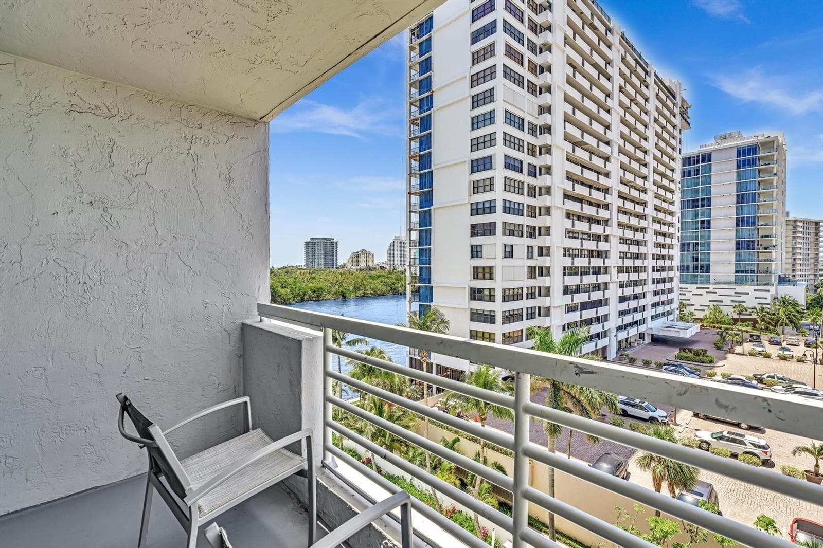 2670 E Sunrise Boulevard 607 photo 24