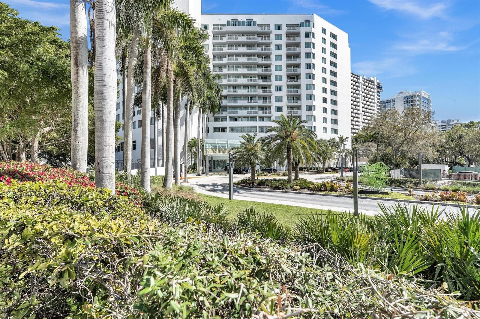 2670 E Sunrise Boulevard 607 photo 8