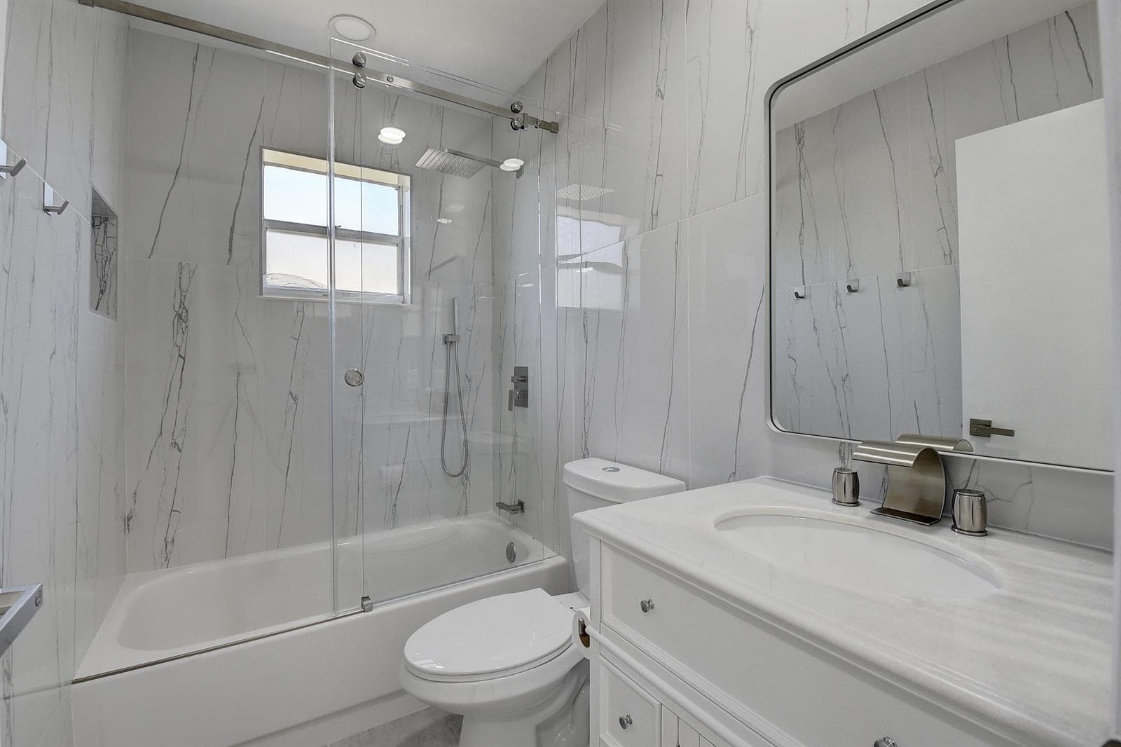 318 Monaco G Boulevard G photo 16