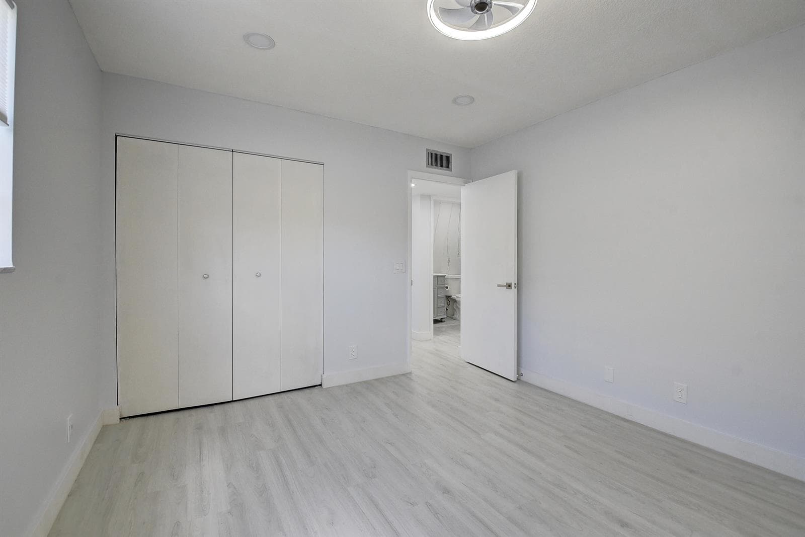 318 Monaco G Boulevard G photo 22