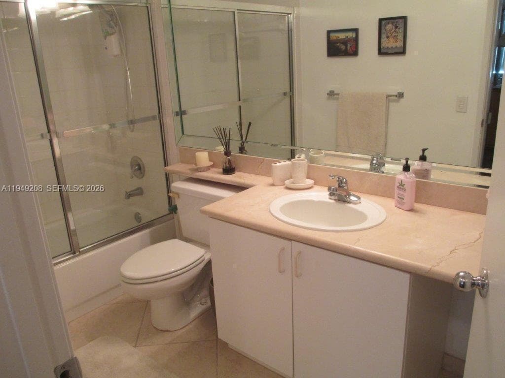 19901 E Country Club Dr 2202 photo 8