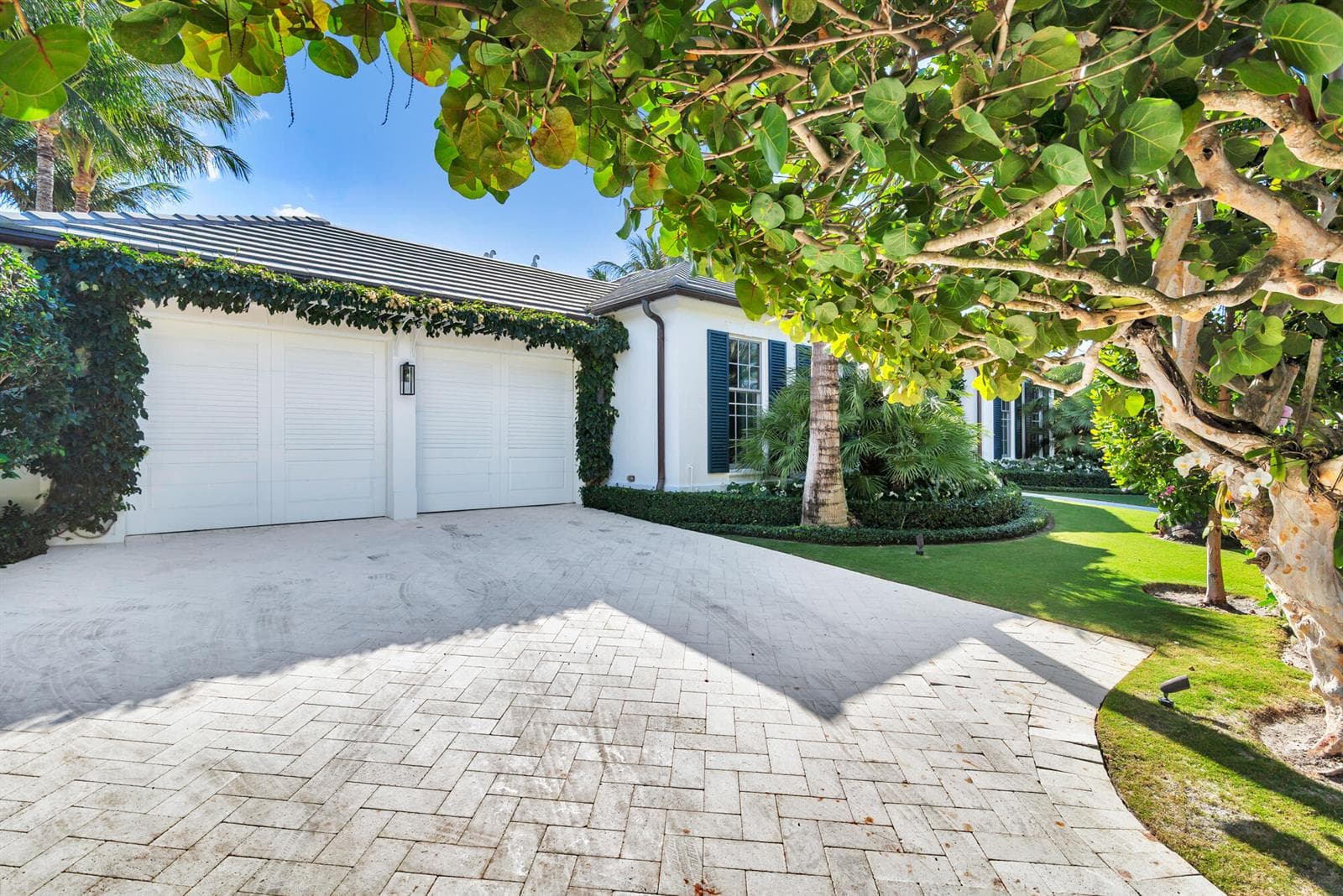 216 Sandpiper Drive photo 3