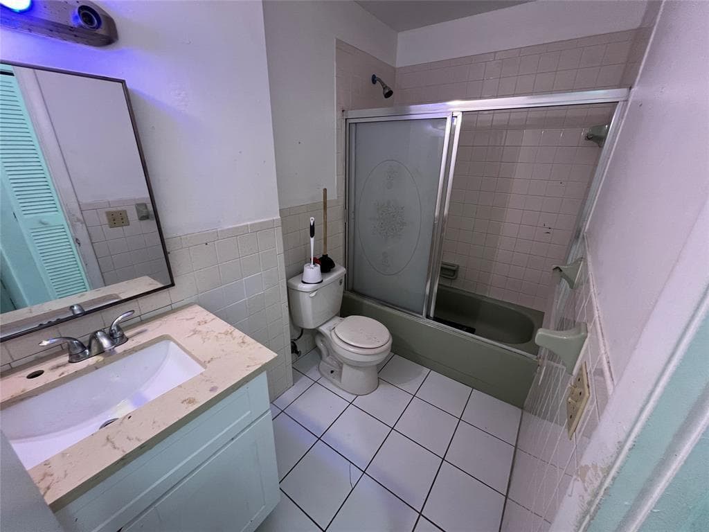 230 SW 1st Street G-8 photo 6