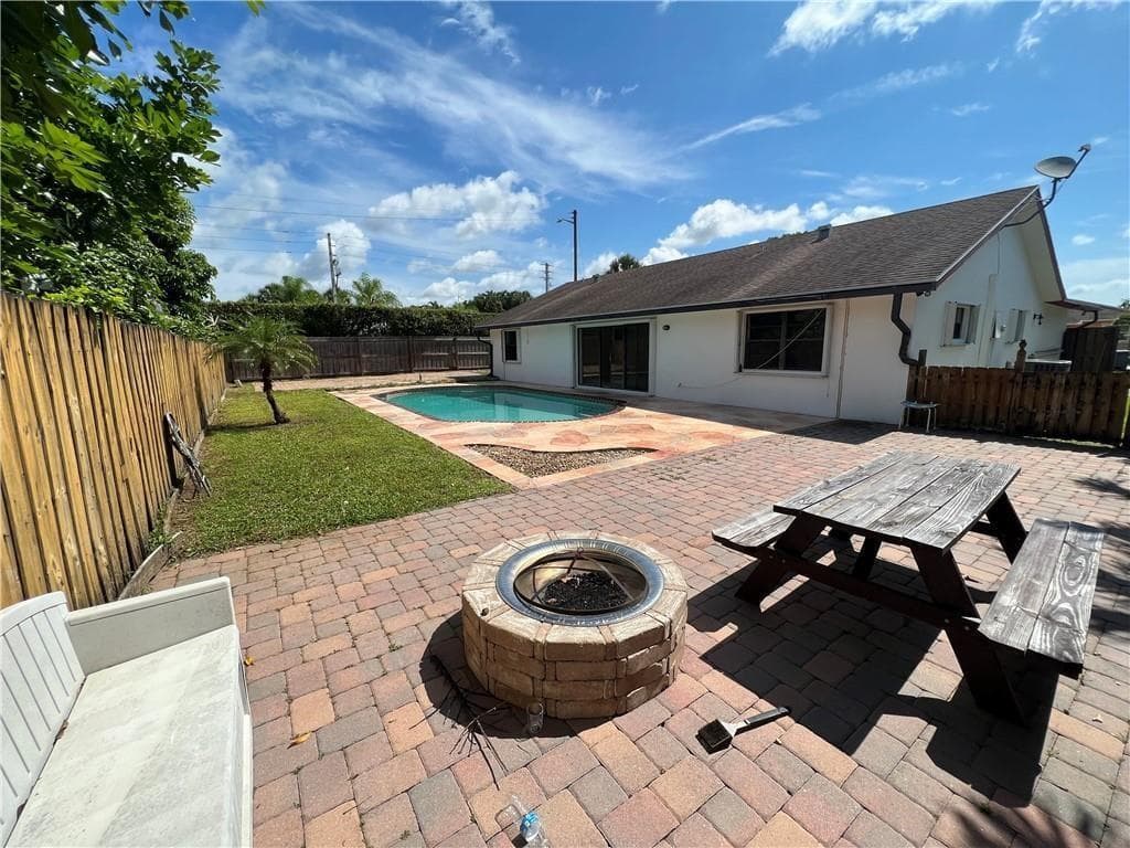 230 SW 1st Street G-8 photo 19