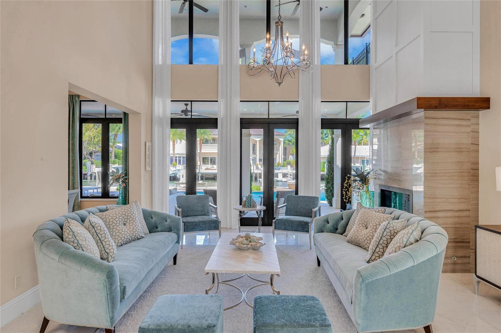 156 Fiesta Way photo 9