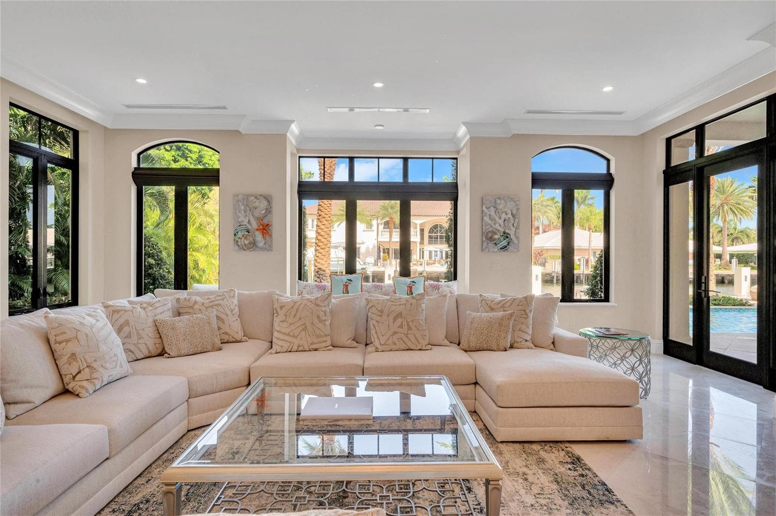 156 Fiesta Way photo 19
