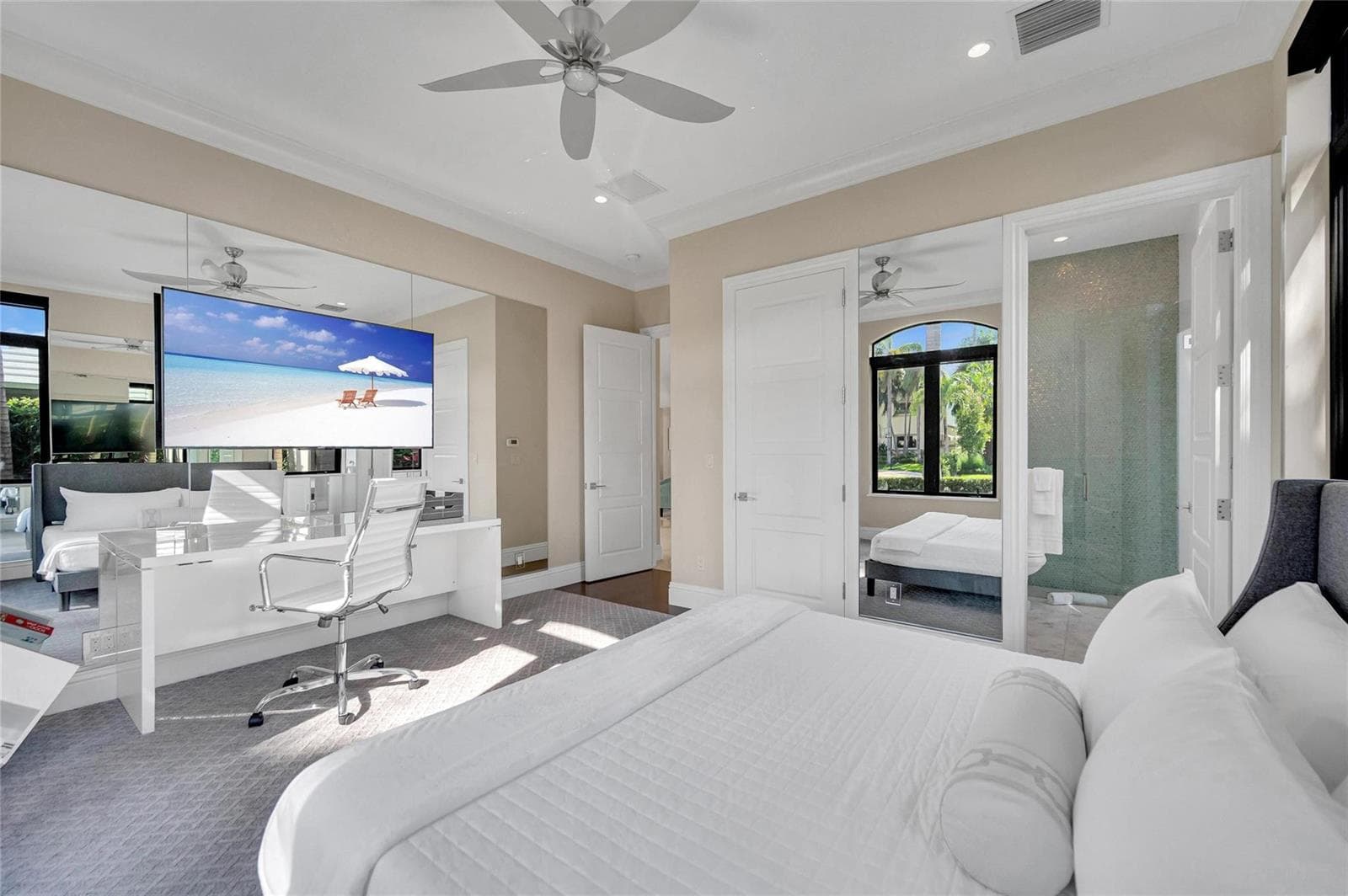 156 Fiesta Way photo 25