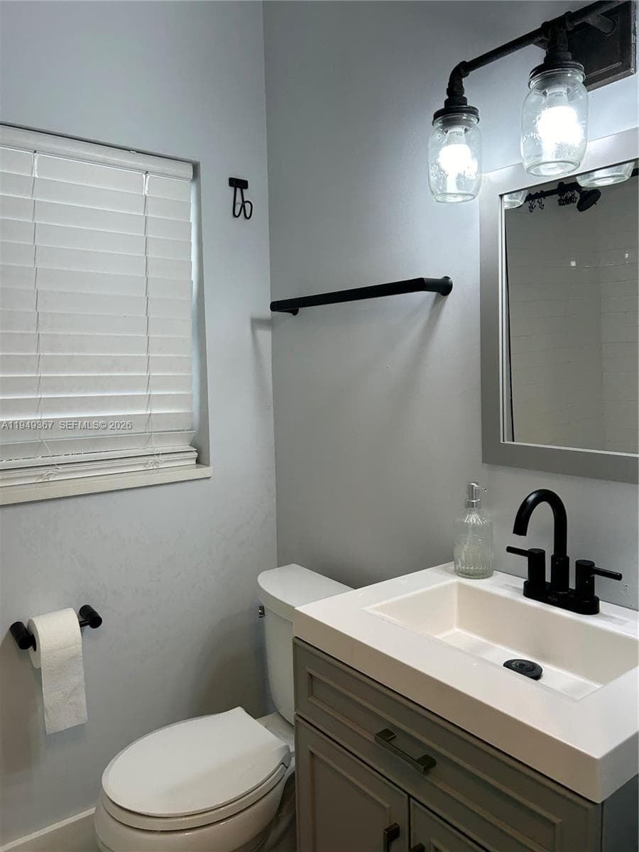2508 Bay Dr 12 photo 18
